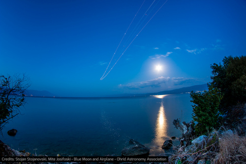 blue-moon-july31-airplane-ohrid-macedonia-stojanovski